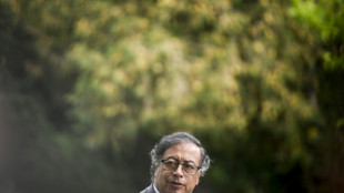 Petro se defiende de las cr&iacute;ticas por ir a un club de striptease en Lisboa