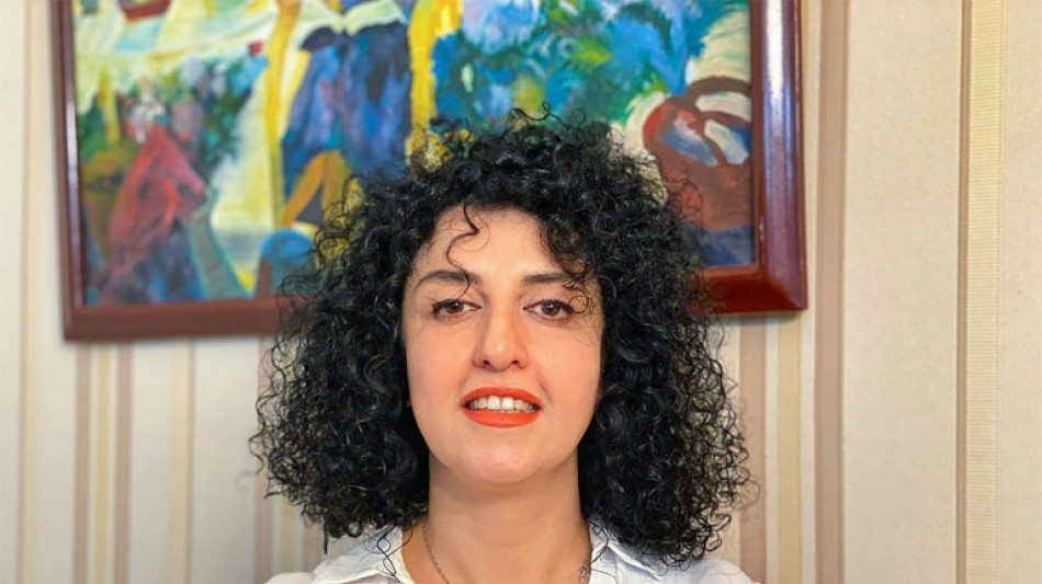Ir&aacute;n limita atenci&oacute;n m&eacute;dica a Nobel de la Paz encarcelada por no llevar velo, denuncia su familia