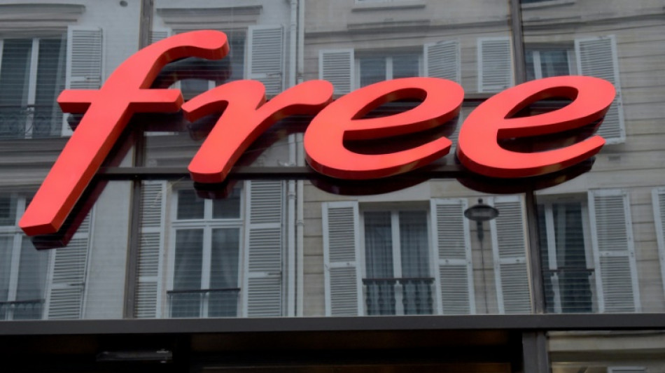 Vol de donn&eacute;es: la Cnil inflige des amendes de 27 millions d'euros &agrave; Free Mobile et 15 millions &agrave; Free