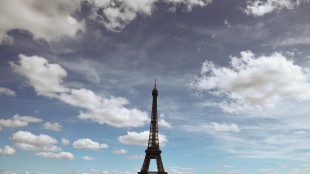 La Tour Eiffel chiusa per il caldo