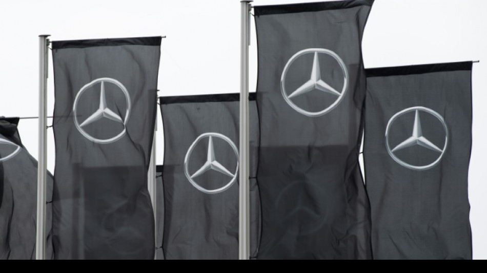 Mercedes rappelle pr&egrave;s d'un million de voitures