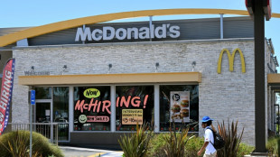 Aux Etats-Unis, employeur cherche salari&eacute;, d&eacute;sesp&eacute;r&eacute;ment