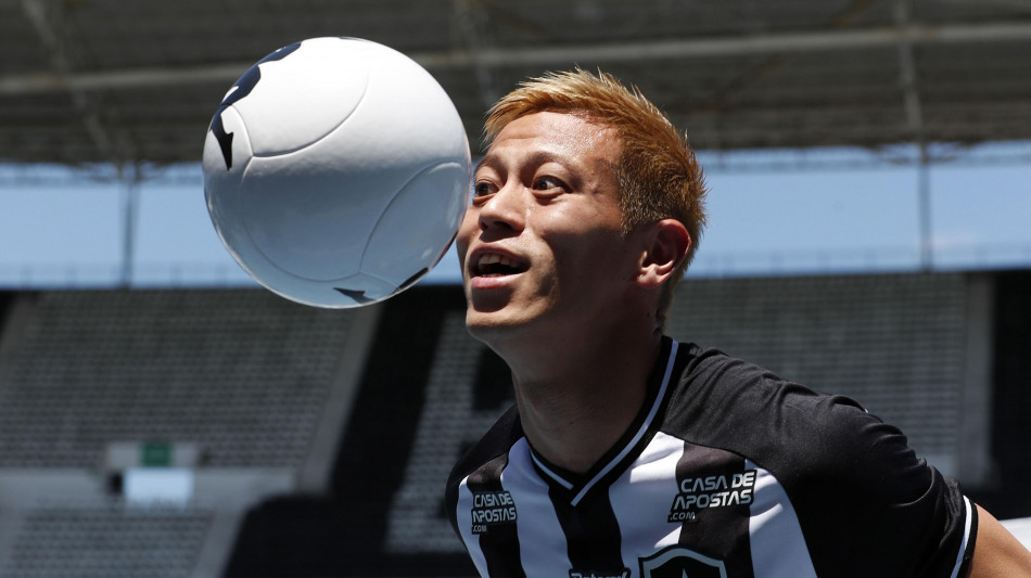 Calcio: Keisuke Honda torna a giocare a 39 anni