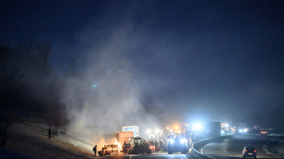 Les agriculteurs bravent les interdictions autour de Toulouse et vers Paris