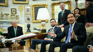 EUA aumenta press&atilde;o sobre Cuba, que restabelece eletricidade ap&oacute;s apag&atilde;o