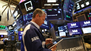 Wall Street cl&ocirc;ture en forte baisse apr&egrave;s le statu quo de la Fed
