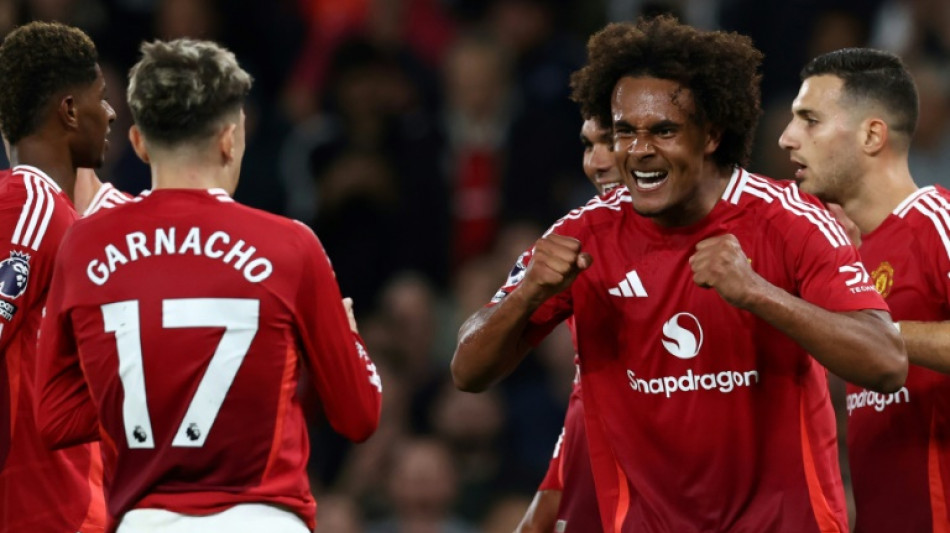 Manchester United abre a Premier League com vit&oacute;ria no fim sobre o Fulham