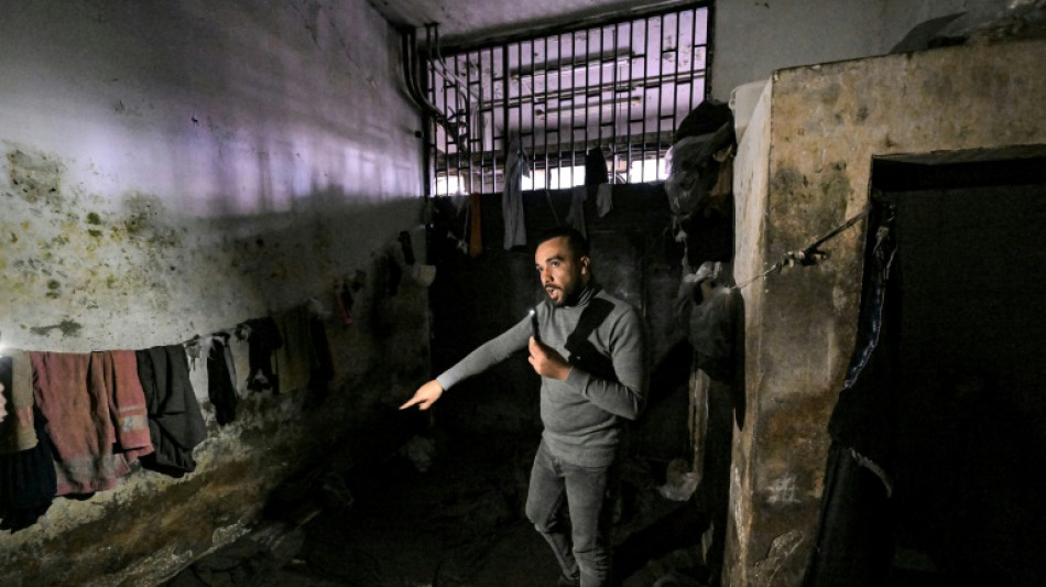 En Syrie, d'anciens d&eacute;tenus revisitent les "cellules du d&eacute;sespoir"