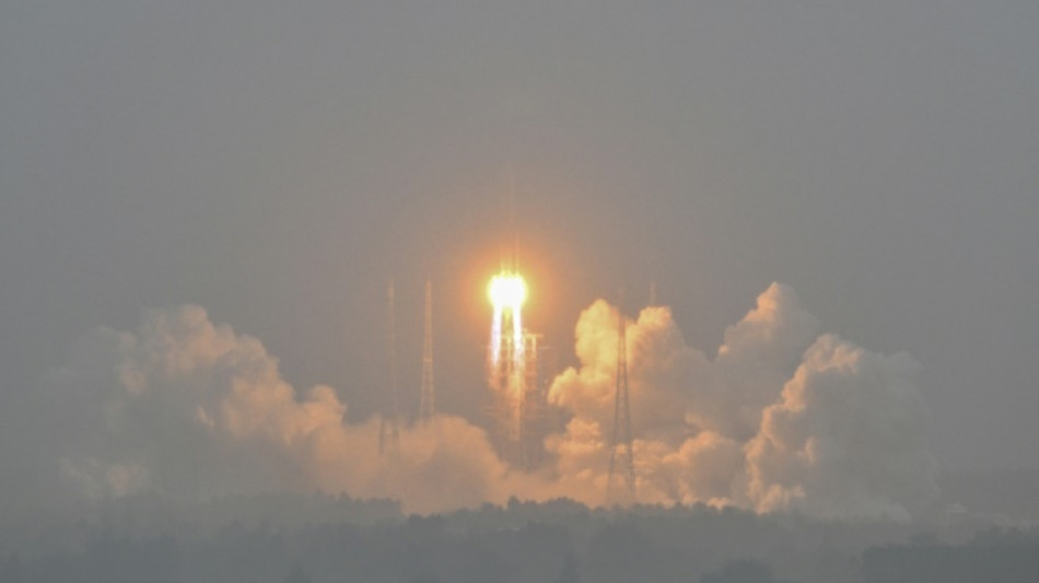 Une sonde chinoise doit rentrer sur Terre avec d'in&eacute;dits &eacute;chantillons lunaires