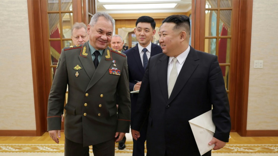 Rencontre &agrave; Pyongyang entre Kim Jong Un et le ministre russe de la D&eacute;fense 