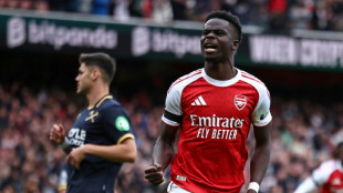 Arsenal e Tottenham vencem e colocam press&atilde;o sobre Liverpool