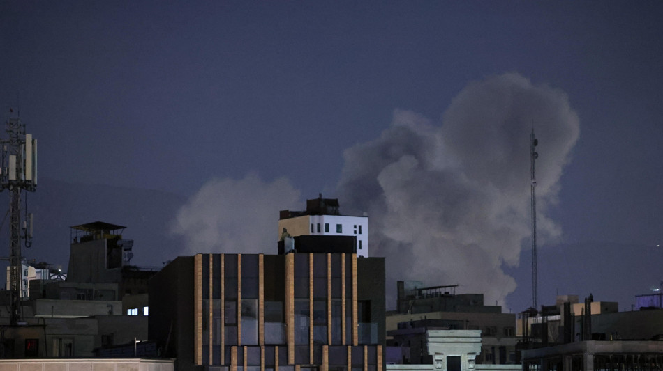 Media Iran, 'un ospedale a Teheran colpito dai raid'