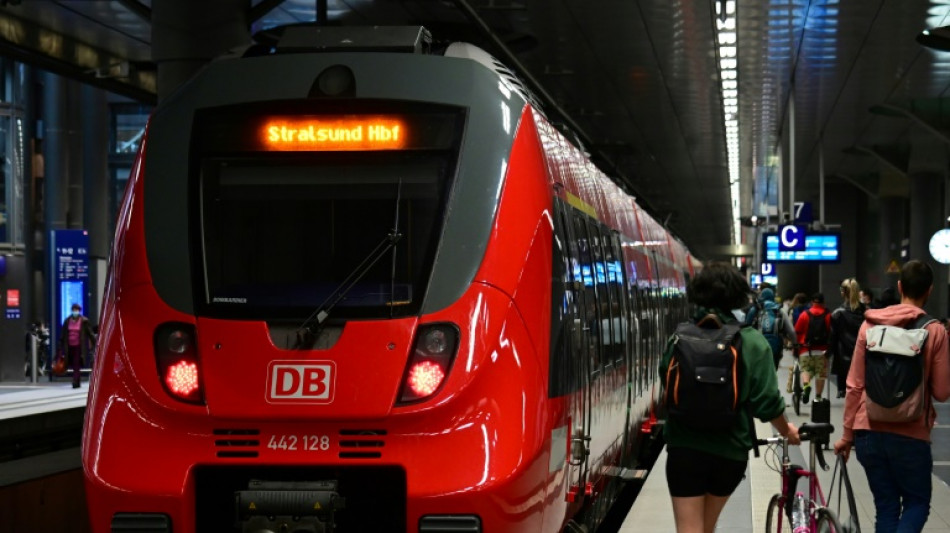 Deutschlandticket bleibt - Weil: Verkehrsminister kl&auml;ren Details