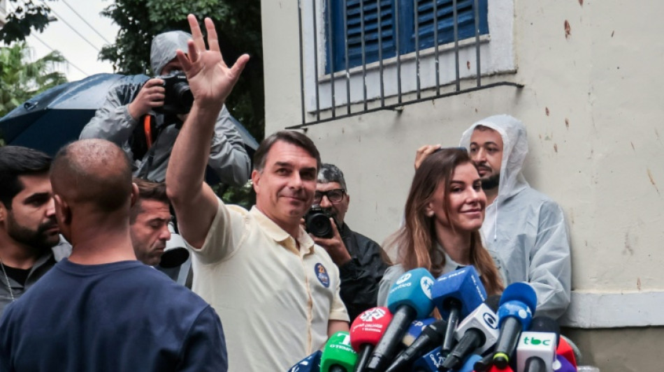 Segundo turno de tirar o f&ocirc;lego: Lula e Bolsonaro disputam voto a voto na metade da apura&ccedil;&atilde;o