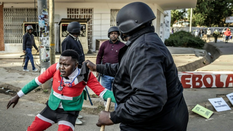 Manifestante morre em protesto no Qu&ecirc;nia contra centro de quarentena do ebola para americanos