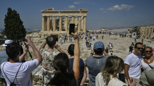 "Magnifique" mais envahie par les touristes, l'Acropole d'Ath&egrave;nes victime de son succ&egrave;s