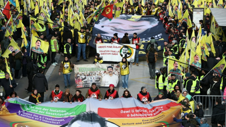 Turquie: le chef kurde &Ouml;calan appelle le PKK &agrave; se dissoudre 