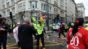 Vários feridos em atropelamento durante desfile de campeão do Liverpool
